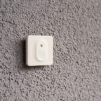 Shelly BLU H&T Ivory - Shelly Sensore Temp&Umid Bluetooth bianco. Colore bianco - immagine 2