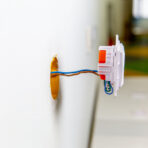 Shelly I4 Gen3 - Smart Control 4 input AC WiFi/BT/Matter. Colore arancione - immagine 5