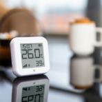 Shelly Sensore Temperat&Umid Wi-Fi + Bluet con display Gen3 Bianco. Colore bianco - immagine 3