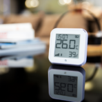 Shelly Sensore Temperat&Umid Wi-Fi + Bluet con display Gen3 Bianco. Colore bianco - immagine 5