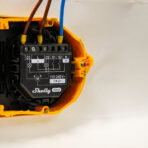 Shelly Plus 2PM Gen3 - Smart Relay Tapparelle 16A AC/DC WiFi/BT/Matter + PM. Colore nero - immagine 4