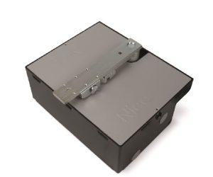 LFAB4000 -- 000 (9523)