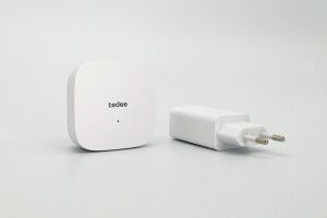 Tedee Bridge Wi-Fi set europeo con alimentatore tipo C/E/F
