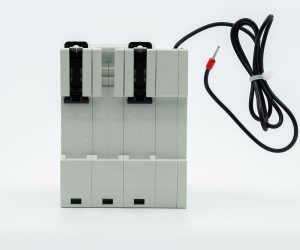 shelly-PRO_3_CB_C40_back.jpg